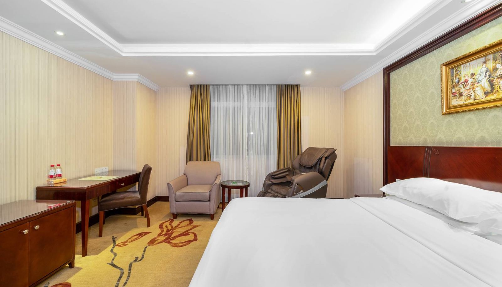 Camera - Vienna Hotel (Dongguan Houjie Convention and Exhibition Center Store) Exhibition Center(Chinese Only)