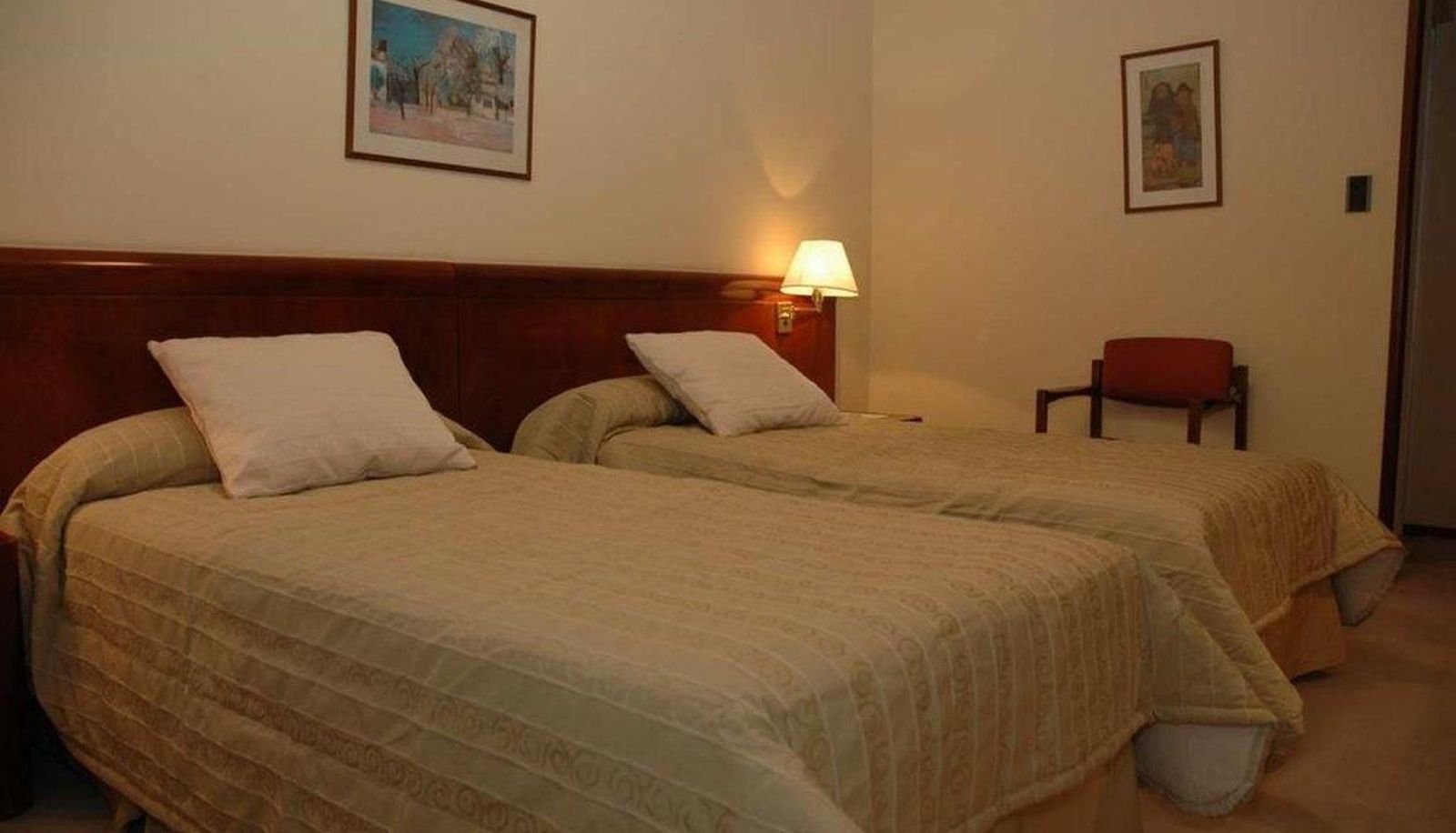 Room - AUTOMOVIL CLUB CORDOBA HOTEL