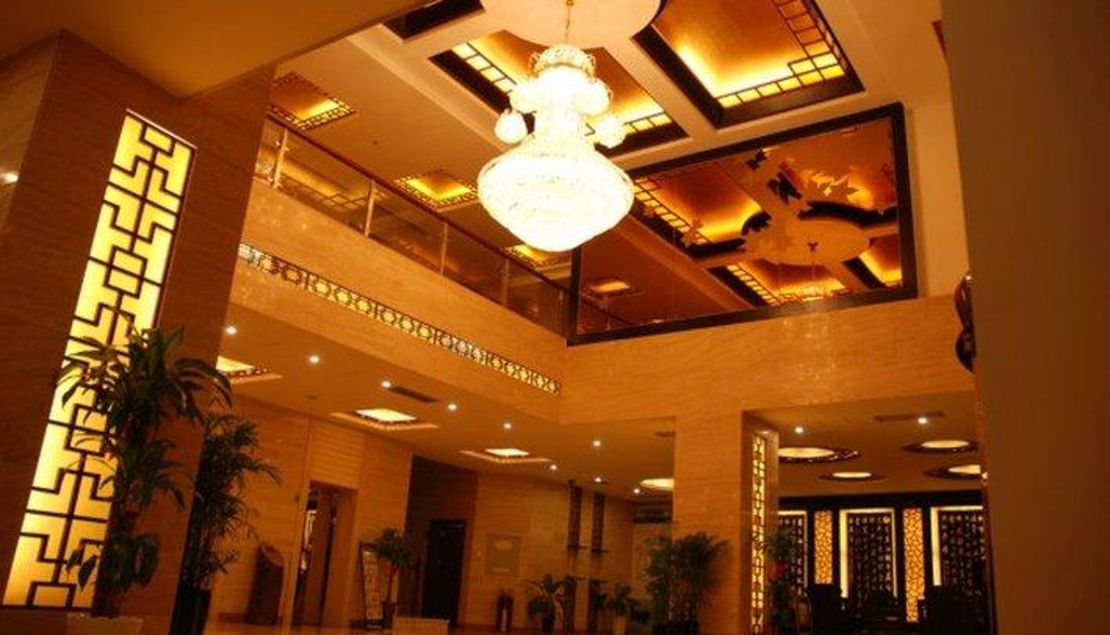 Hal - Jasper International Hotel
