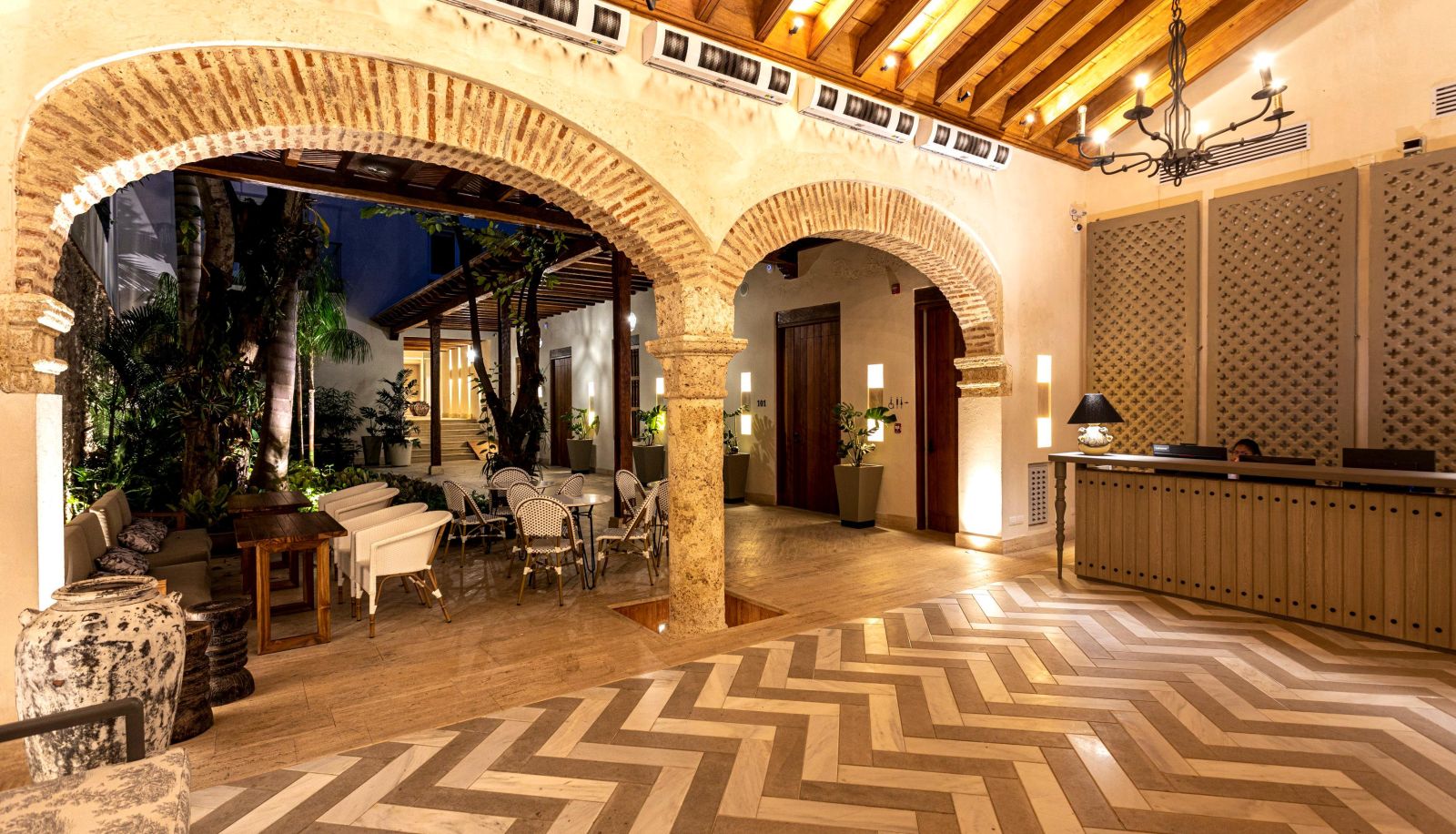 Salón - HOTEL SOPHIA