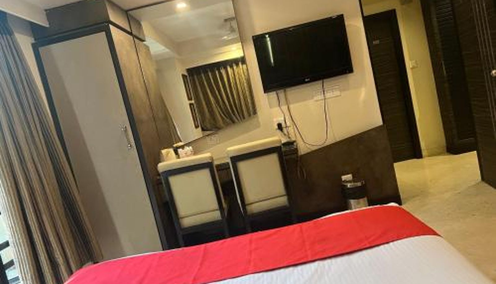 Info - Hotel Aston International