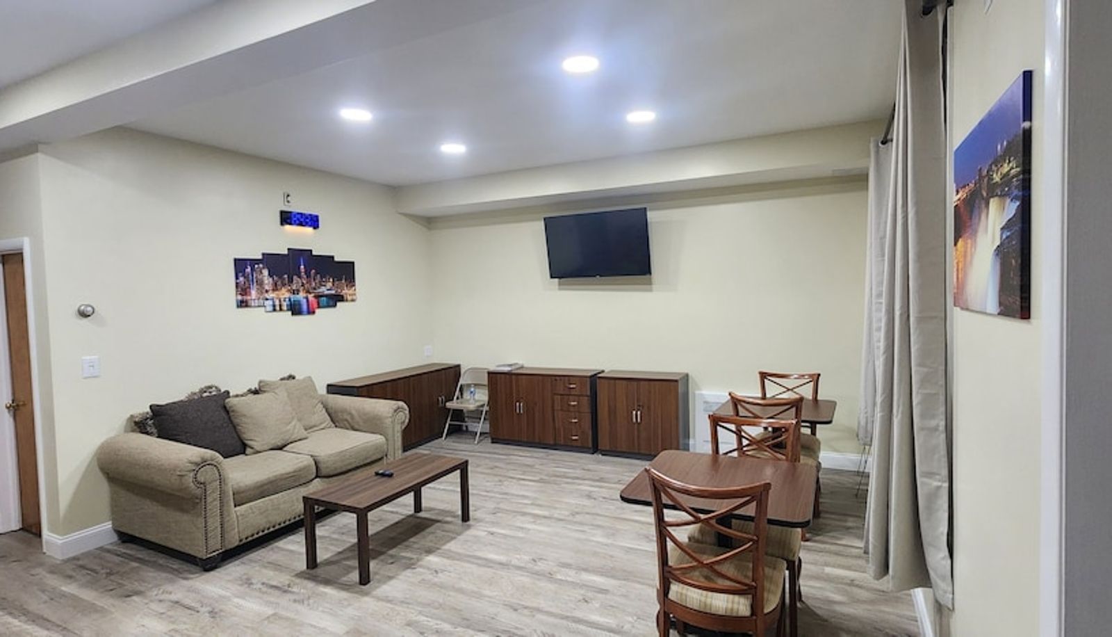 Hall - Budget Inn Horseheads