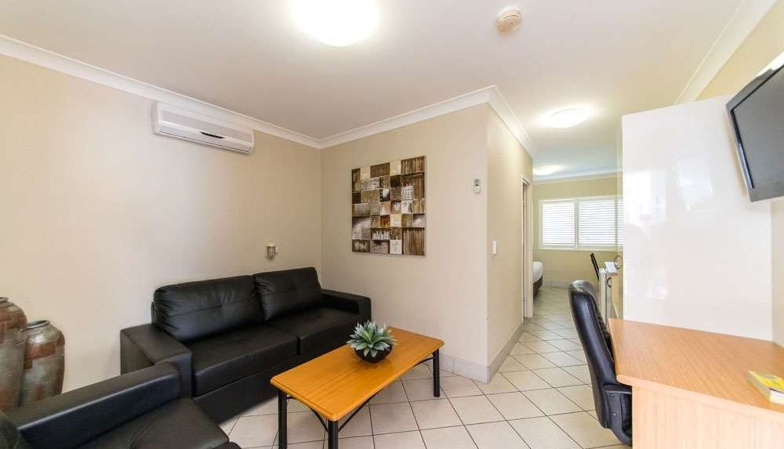 Room - VILLA CAPRI MOTEL