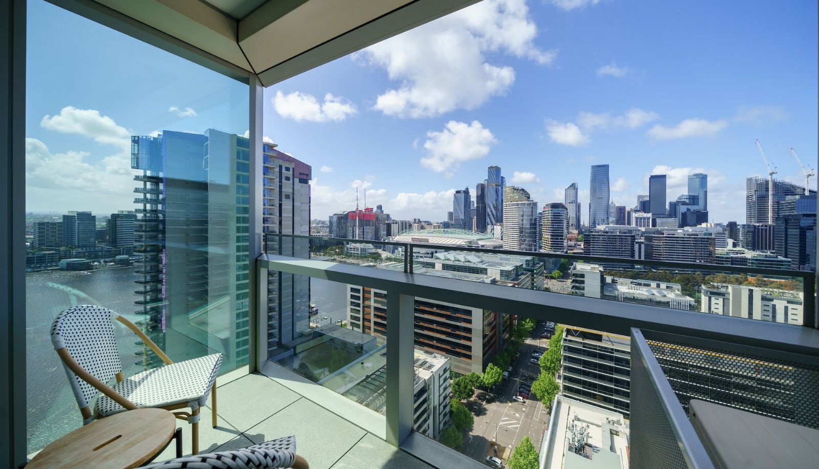 Zimmer - Astra Apartments Melbourne - Docklands