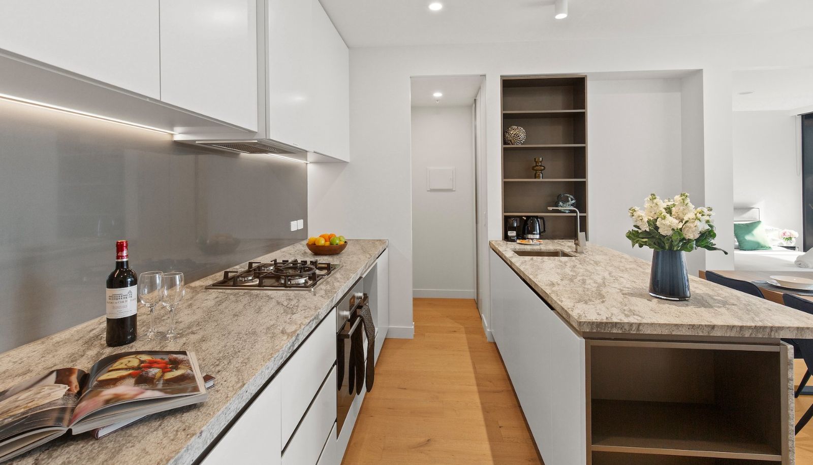 Zimmer - Astra Apartments Melbourne CBD - King Street