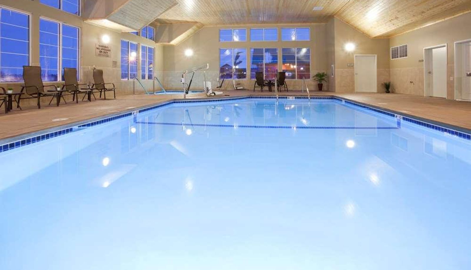 Piscine - GrandStay Hotel & Suites Thief River Falls