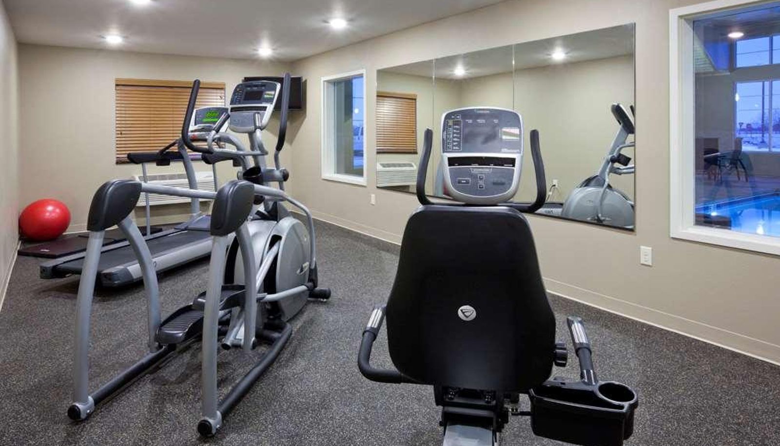 Wellness- und Fitnessbereich - GrandStay Hotel & Suites Thief River Falls