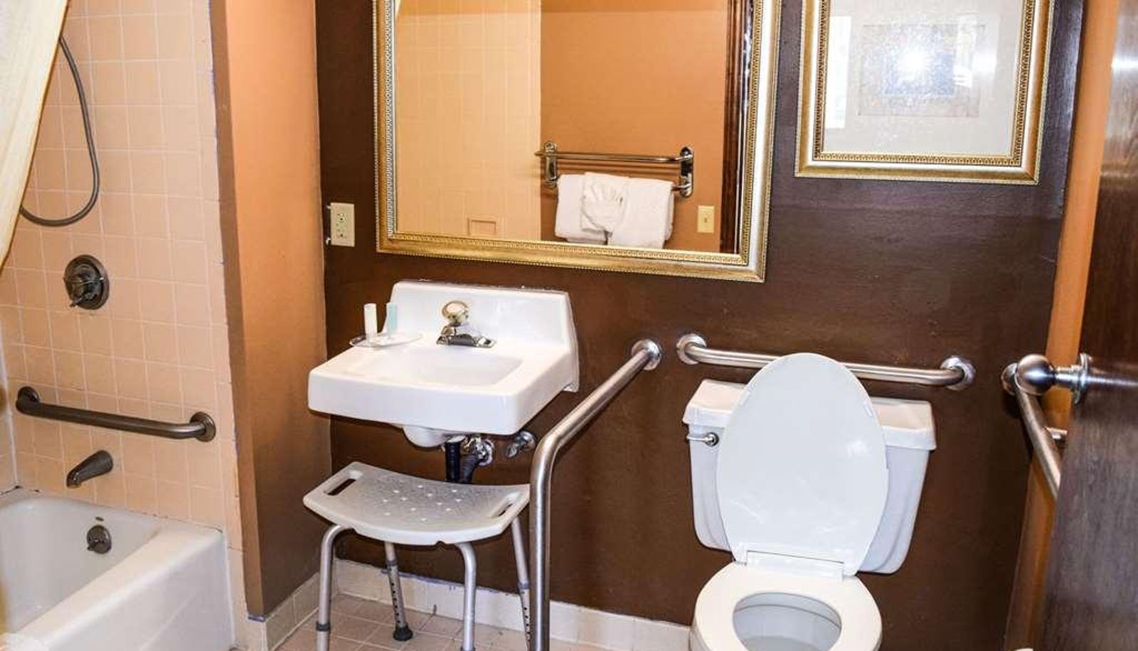 Standard room (double) - Econo Lodge