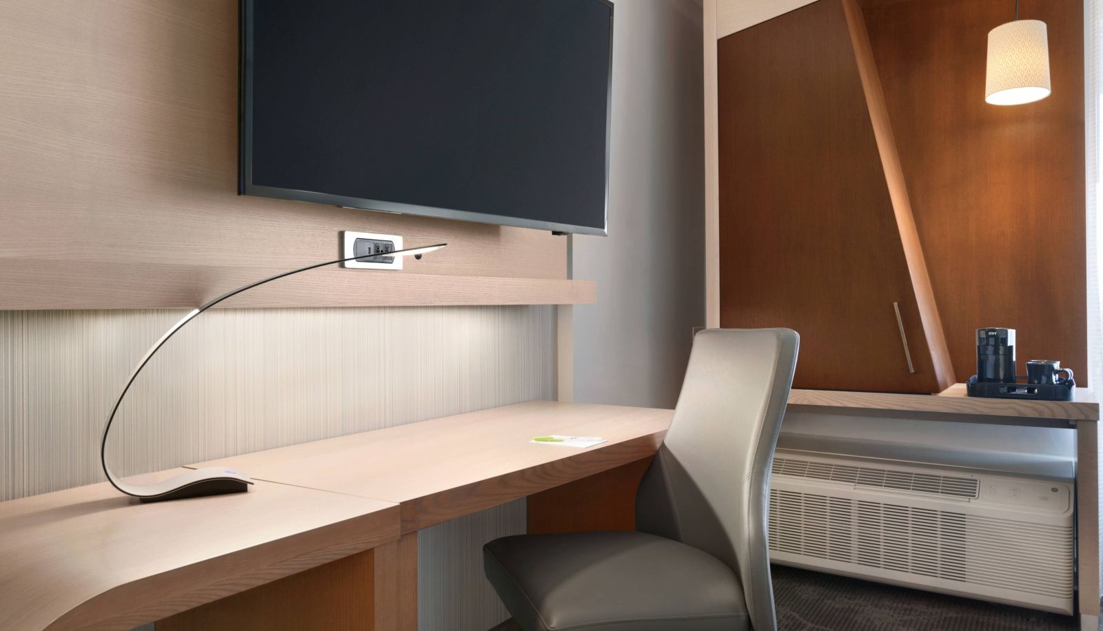 Room - Courtyard by Marriott Toronto Mississauga-West