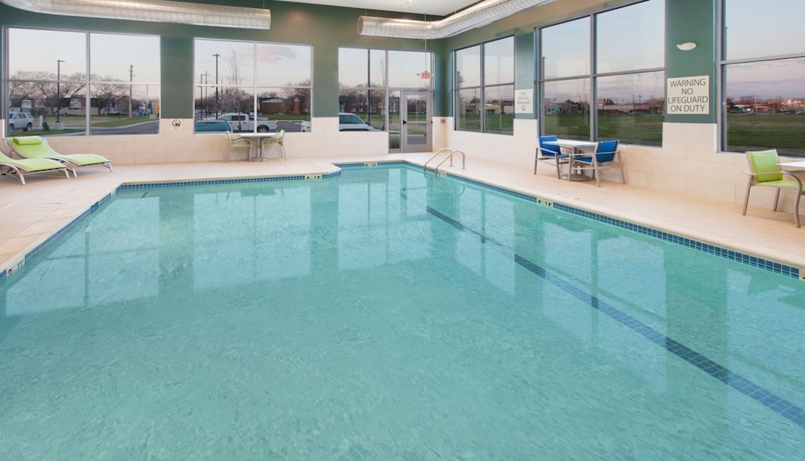 Pool - Holiday Inn Express & Suites STERLING HEIGHTS-DETROIT AREA by IHG
