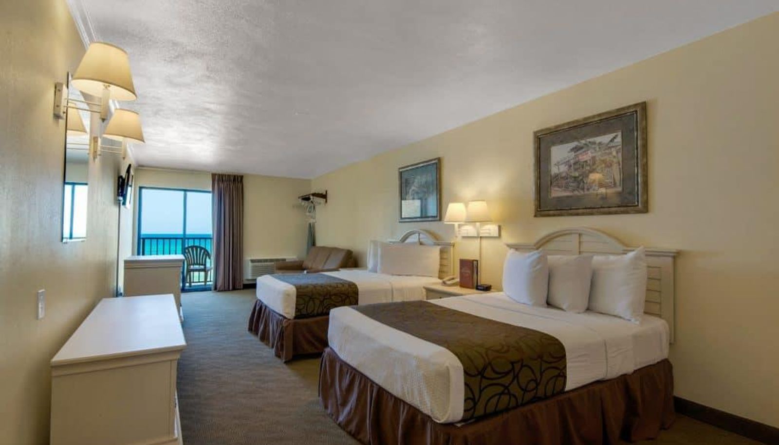 Camera - Ramada by Wyndham Panama City Beach / Beachfront