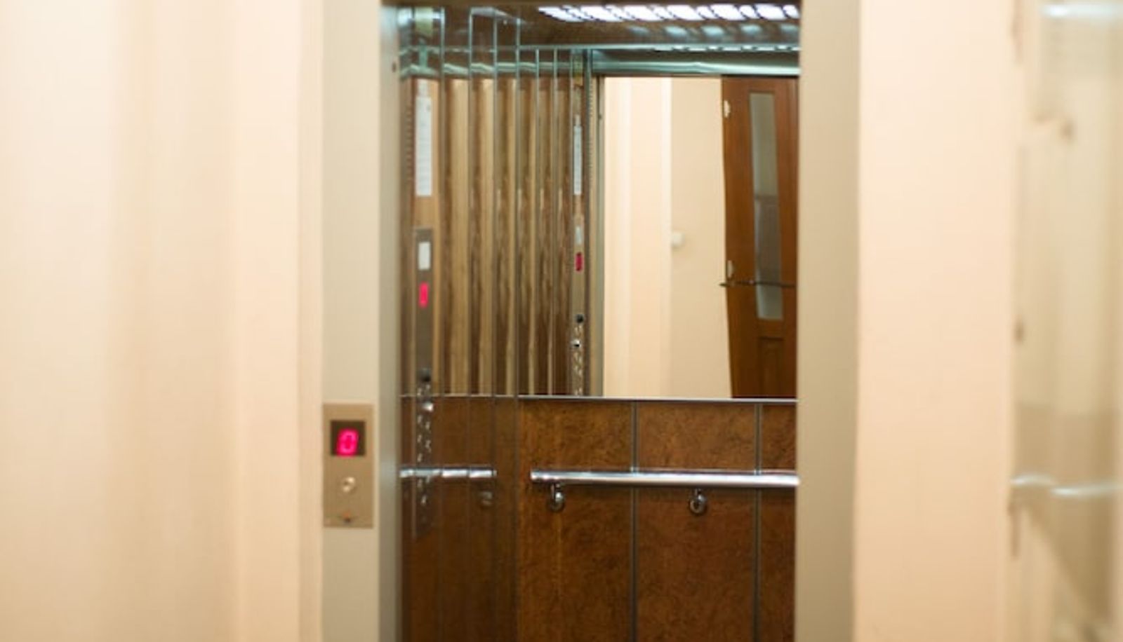 Hall - FriendHouse Apartments – Old City