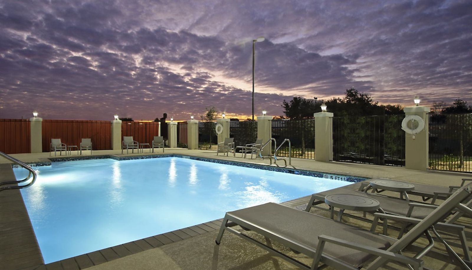Pool - Holiday Inn Express & Suites BROOKSHIRE - KATY FREEWAY by IHG