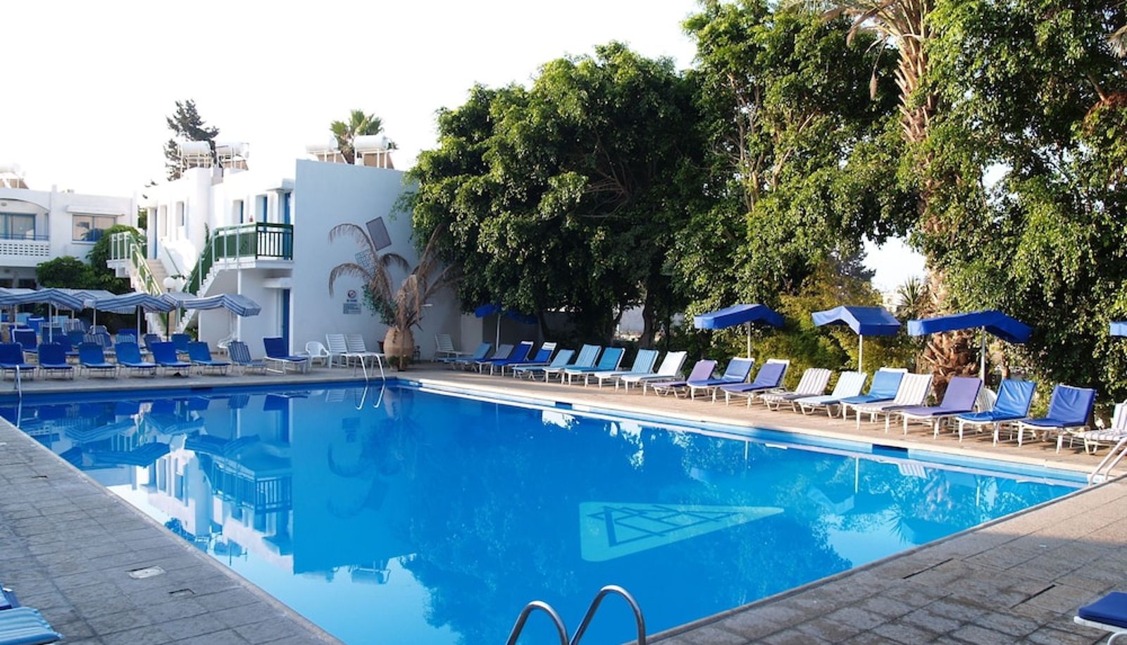 Basen - Paphiessa Hotel