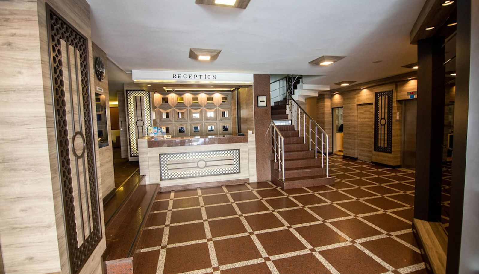 Reception - Sahinler Hotel