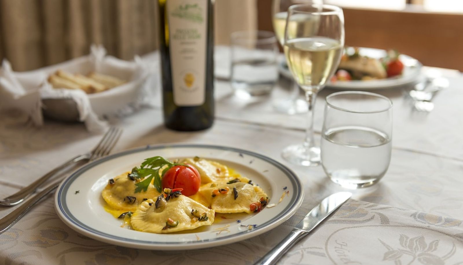 Restaurant - Iris Hotel