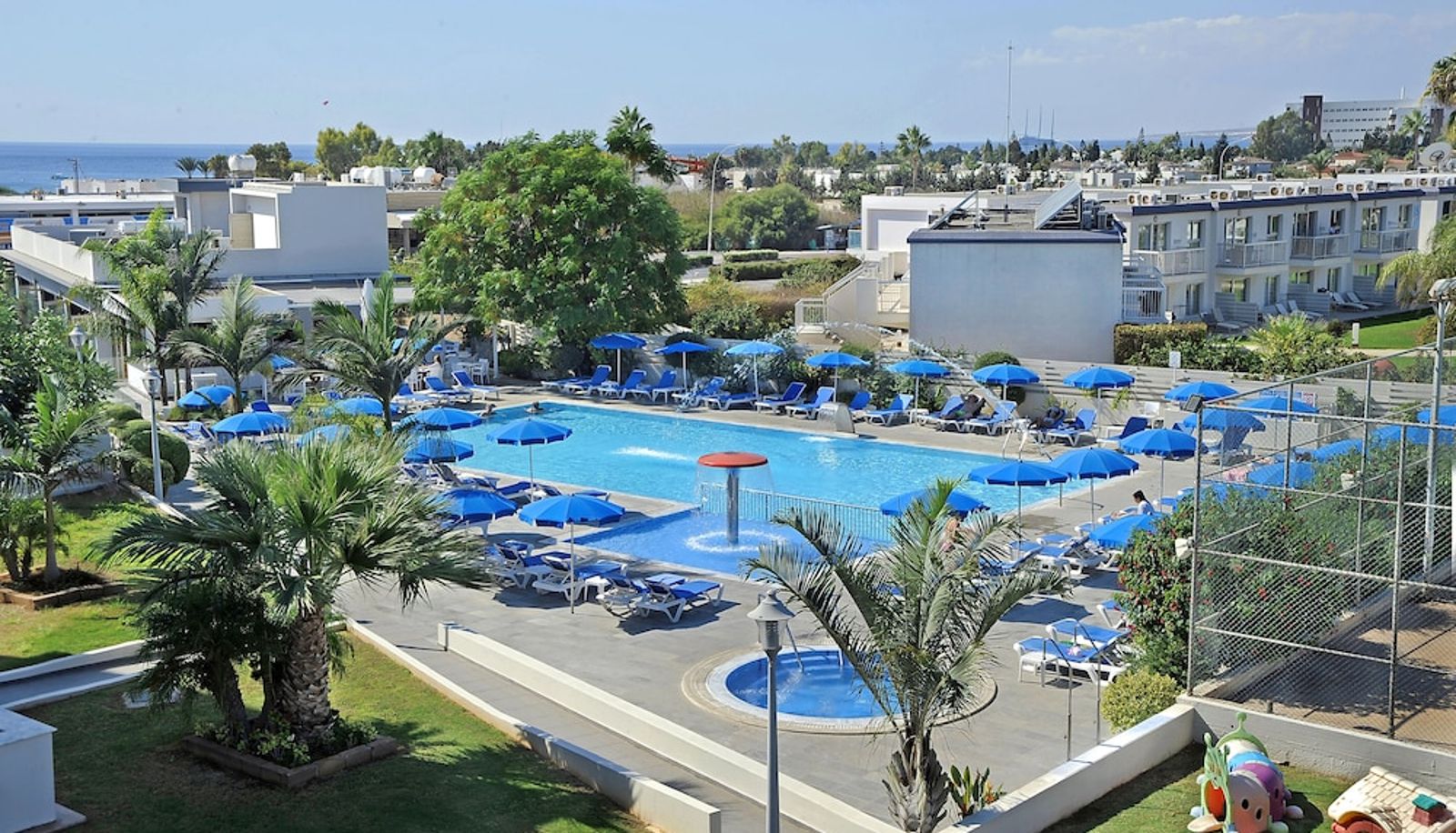 Zwembad - Euronapa Hotel