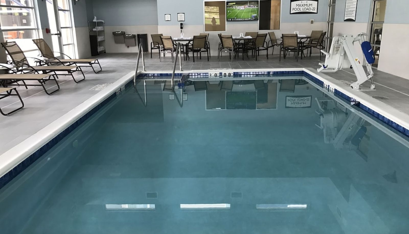 Pool - Staybridge Suites MADISON - FITCHBURG by IHG