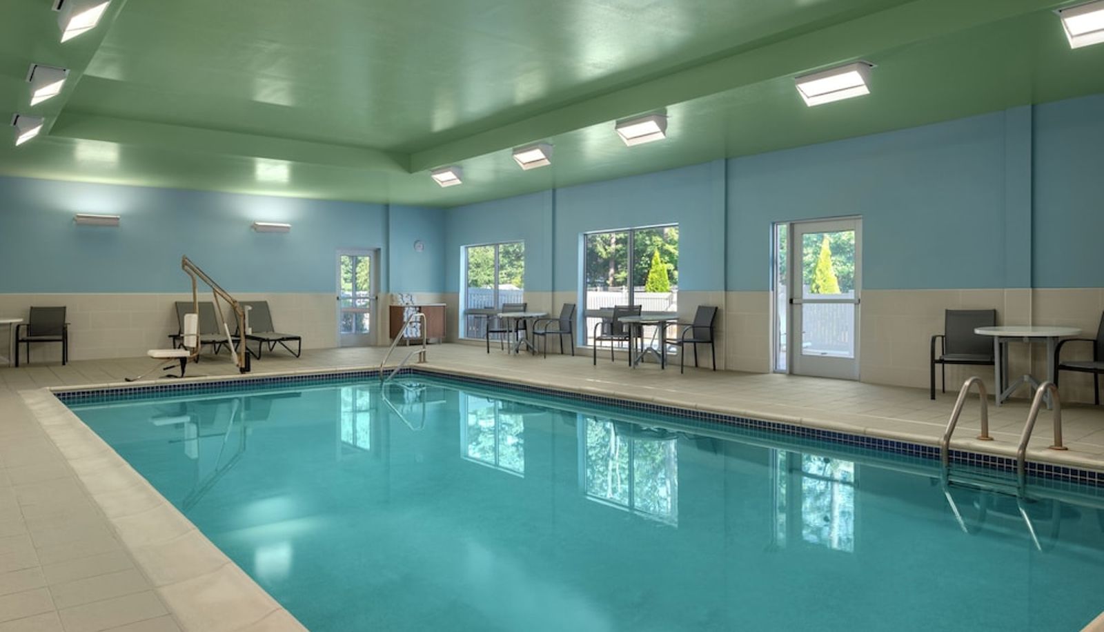 Pool - Holiday Inn Express & Suites QUEENSBURY - LAKE GEORGE AREA by IHG