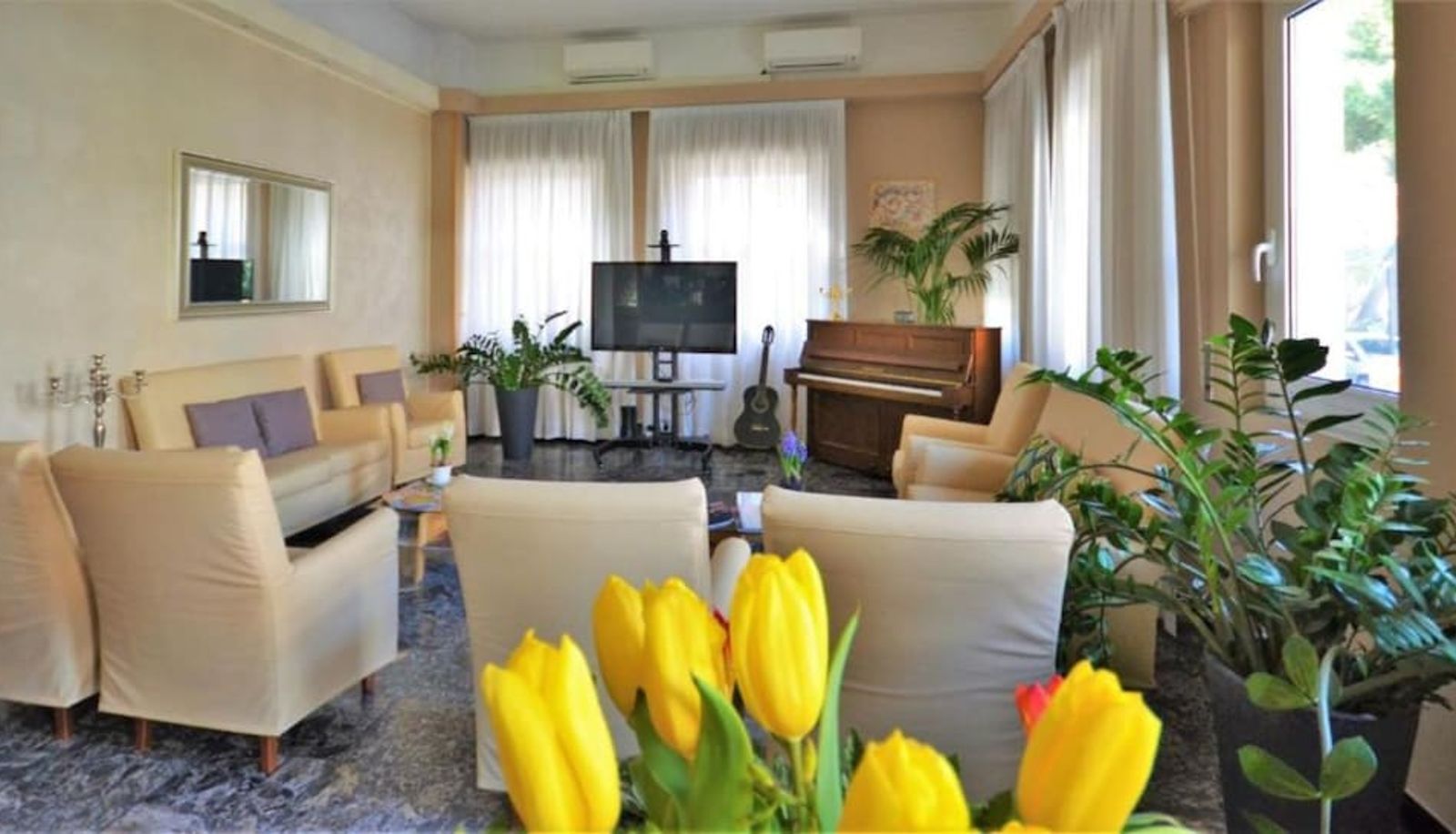 Hall - Gold Hotel