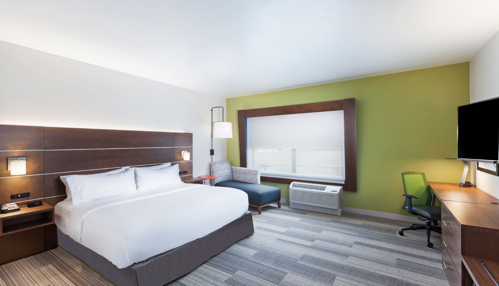 Room - Holiday Inn Express & Suites CHANUTE by IHG