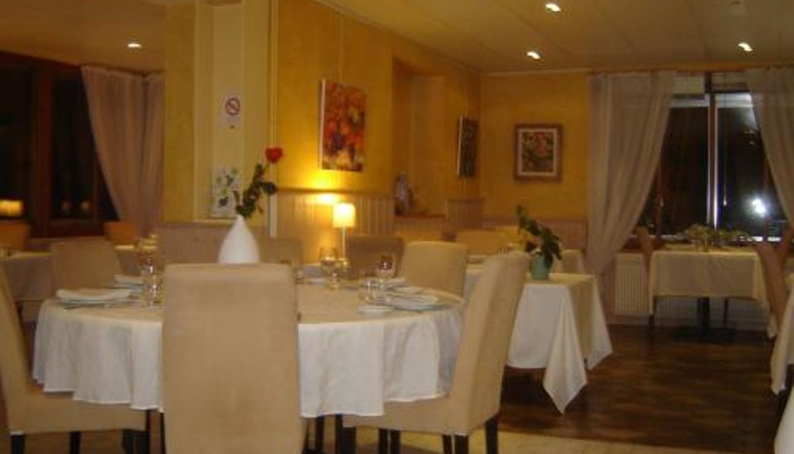Información - Hotel Du Pont