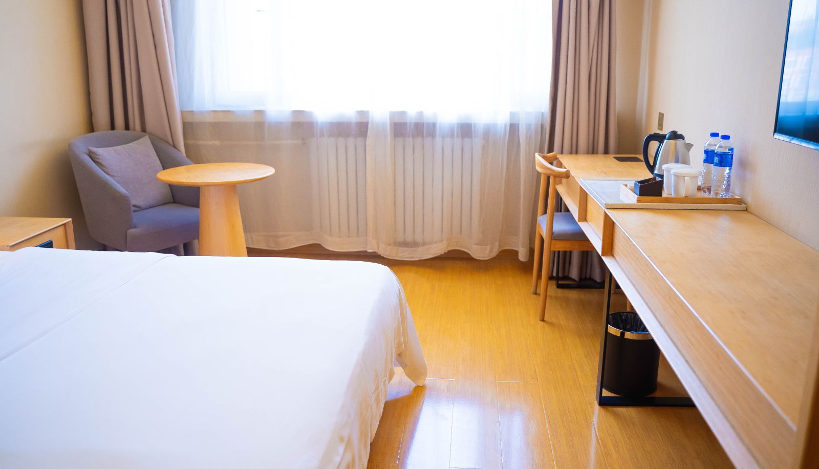 Room - All season Daqing iron man Plaza Hotel Daqing Tieren Square(Domestic Only)