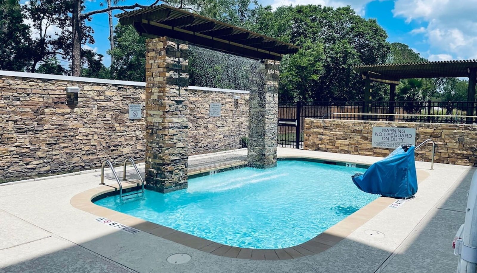 Pool - Fairfield by Marriott Inn and Suites Bay City