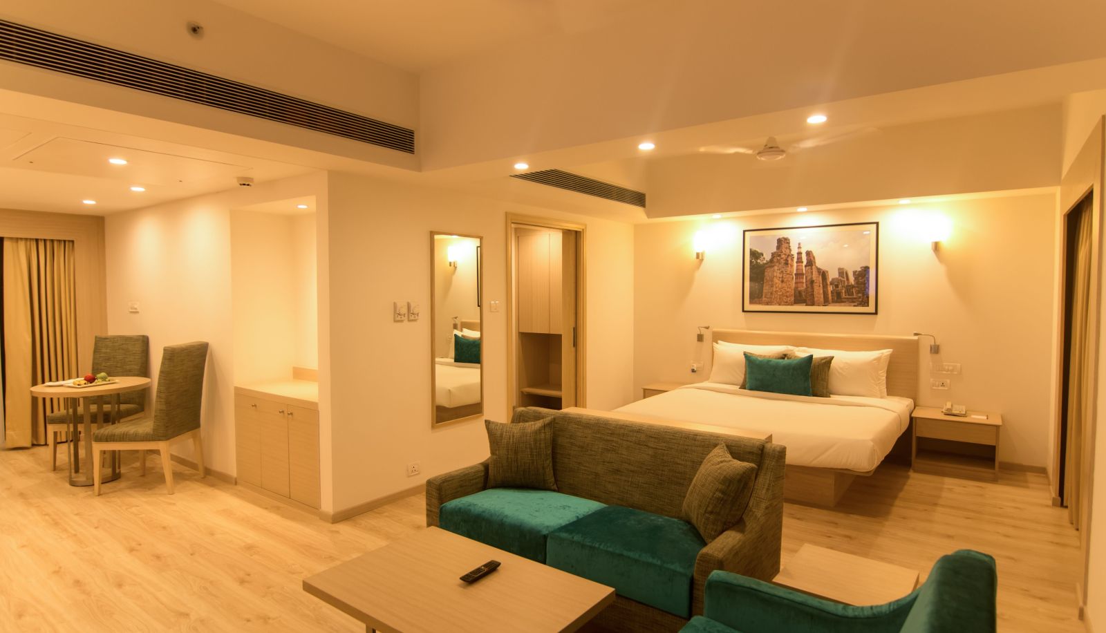 Zimmer - RED FOX HOTEL-SECTOR 60-GURUGRAM