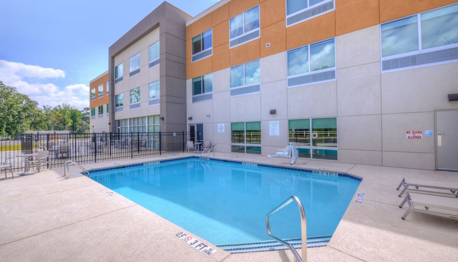 Pool - Holiday Inn Express BETHLEHEM by IHG