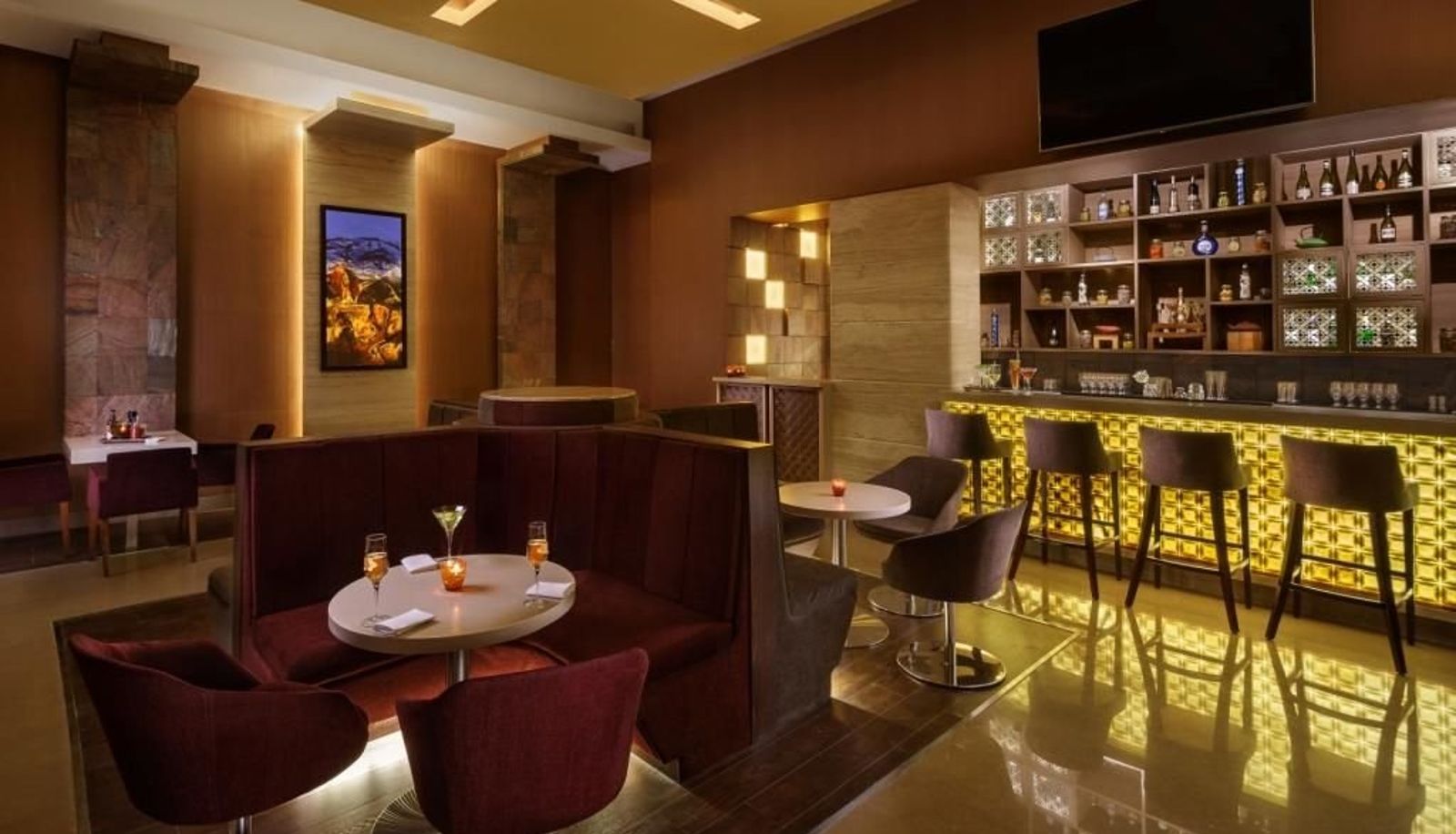Bar - SANDAL SUITES BY LEMON TREE HOTELS