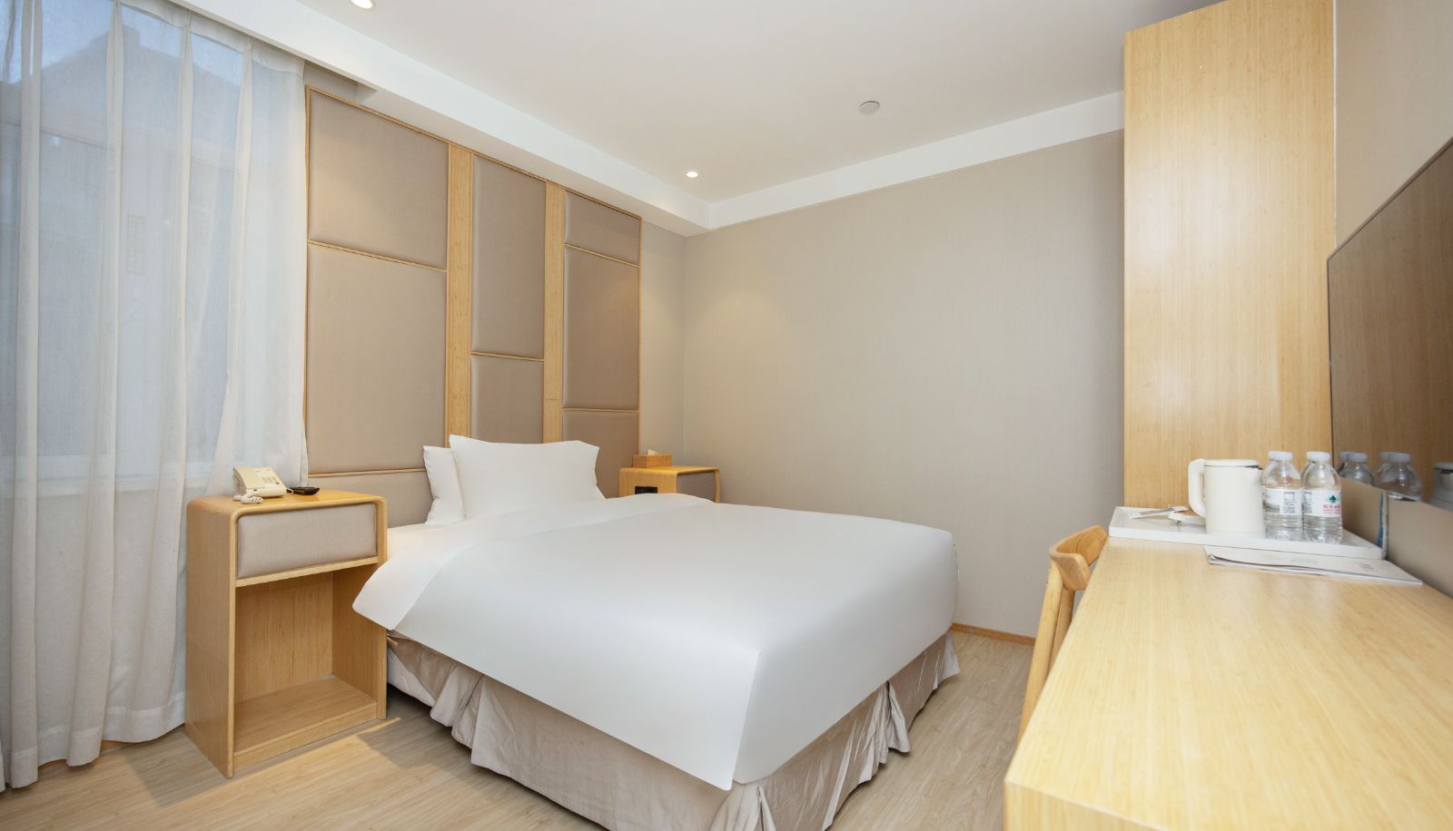Zimmer - All season Yantai Binhai Plaza Hotel Marina Square