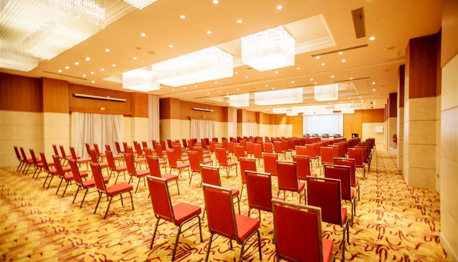 Conference room - Golden Tulip Le Diplomate