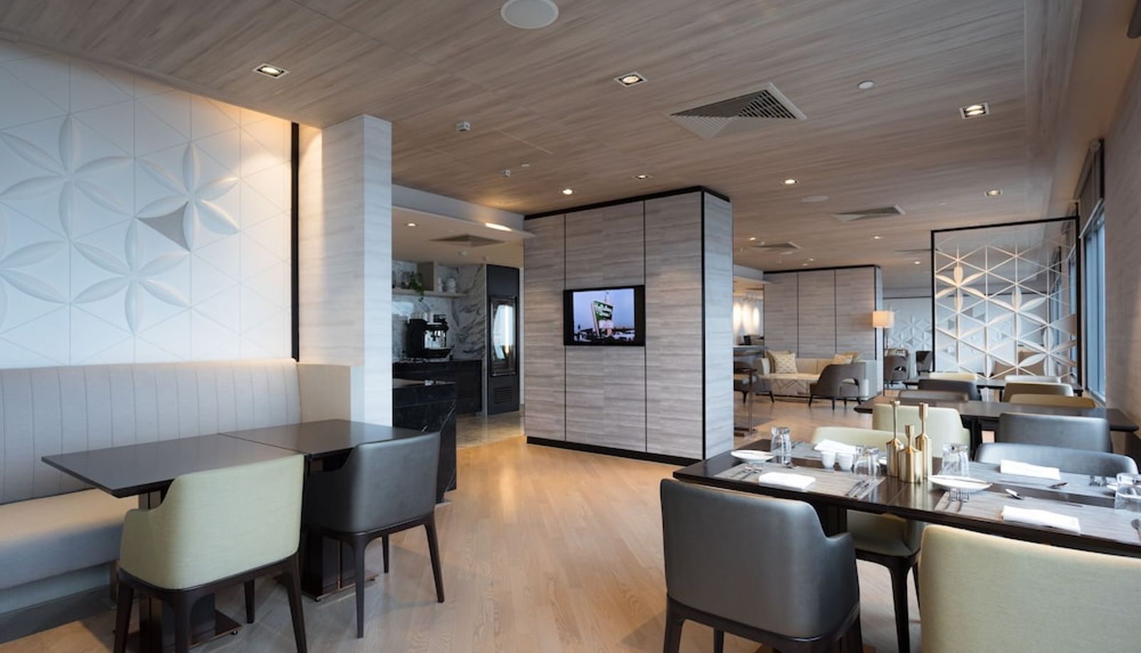 Suite - Holiday Inn & Suites RAYONG CITY CENTRE by IHG
