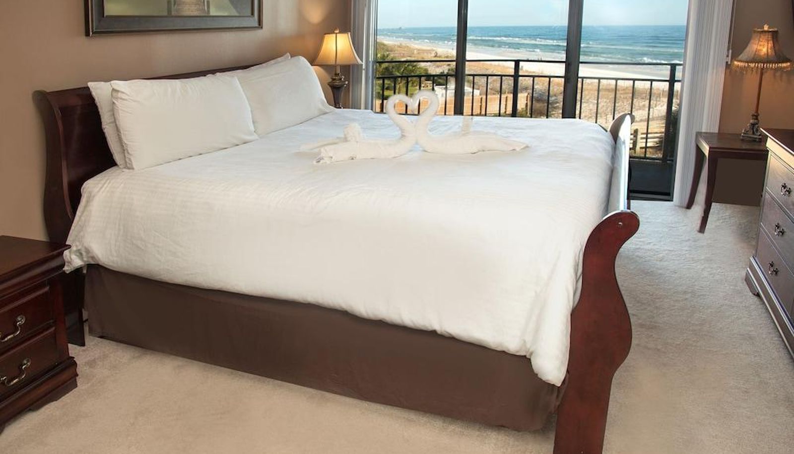 Camera standard - The Nautilus Condominiums