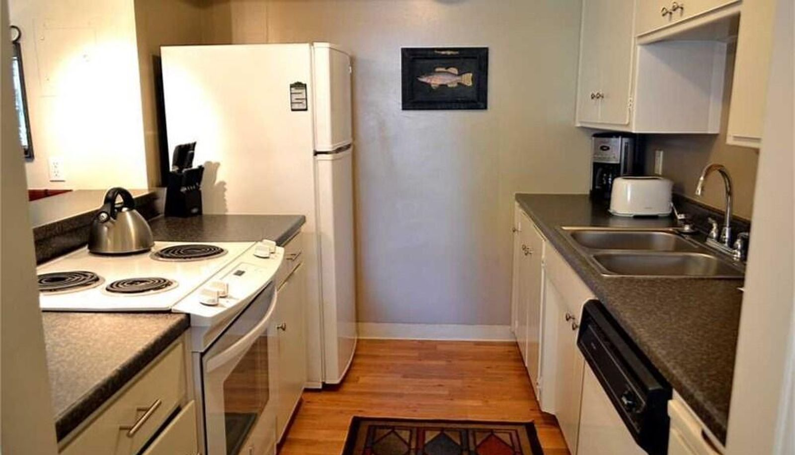 Apartment - 1171 A Herbert - 3 Br Condo