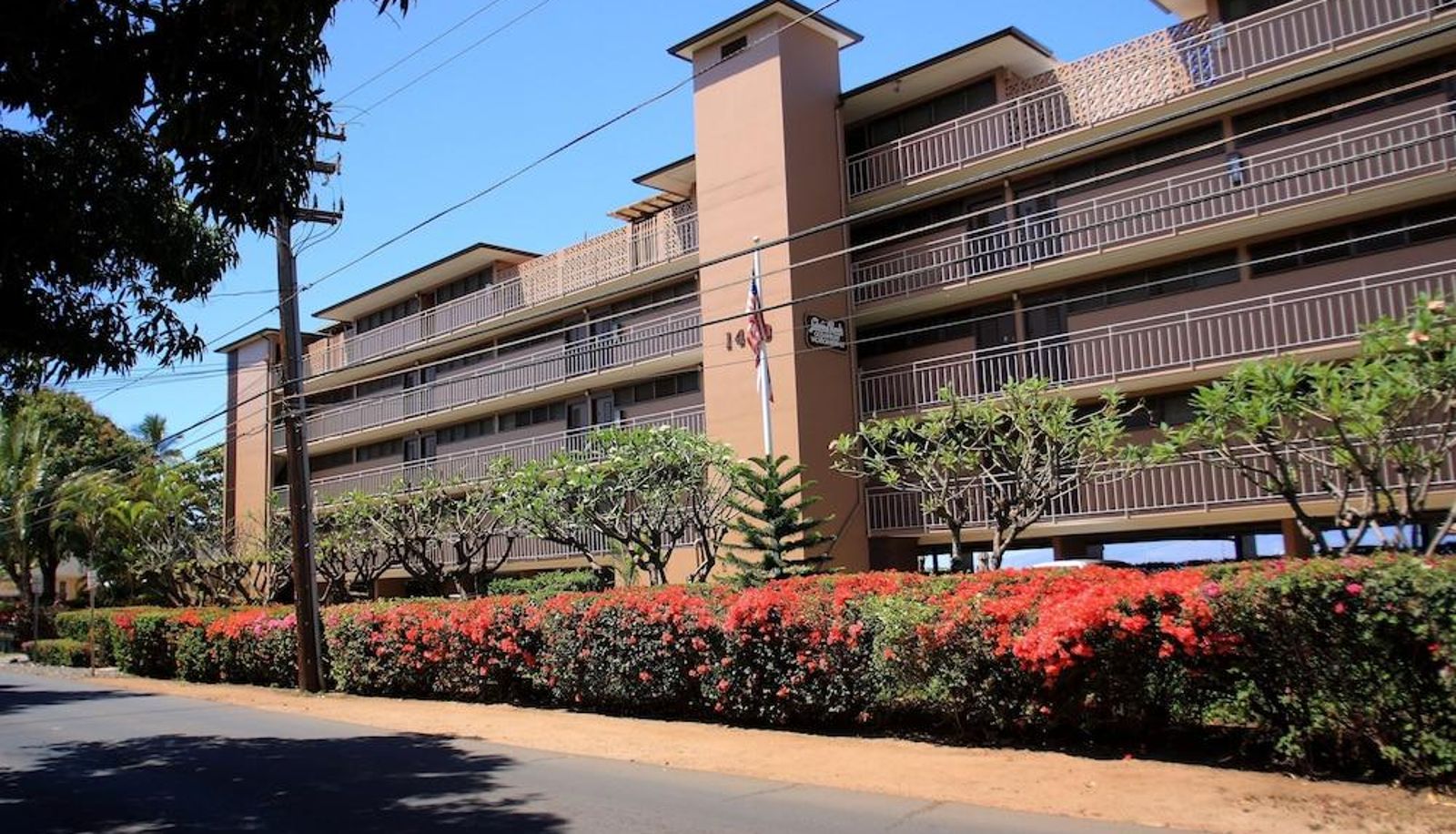 Apartment - Lahaina Roads #206 1 Bedroom Condo by RedAwning