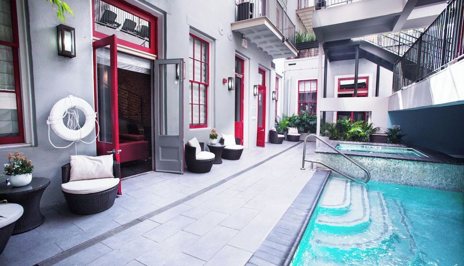 Piscina - The Natchez