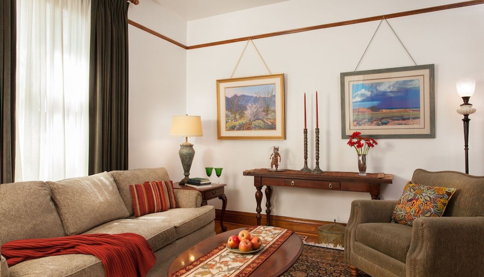 Hall - Four Kachinas Bed & Breakfast Inn
