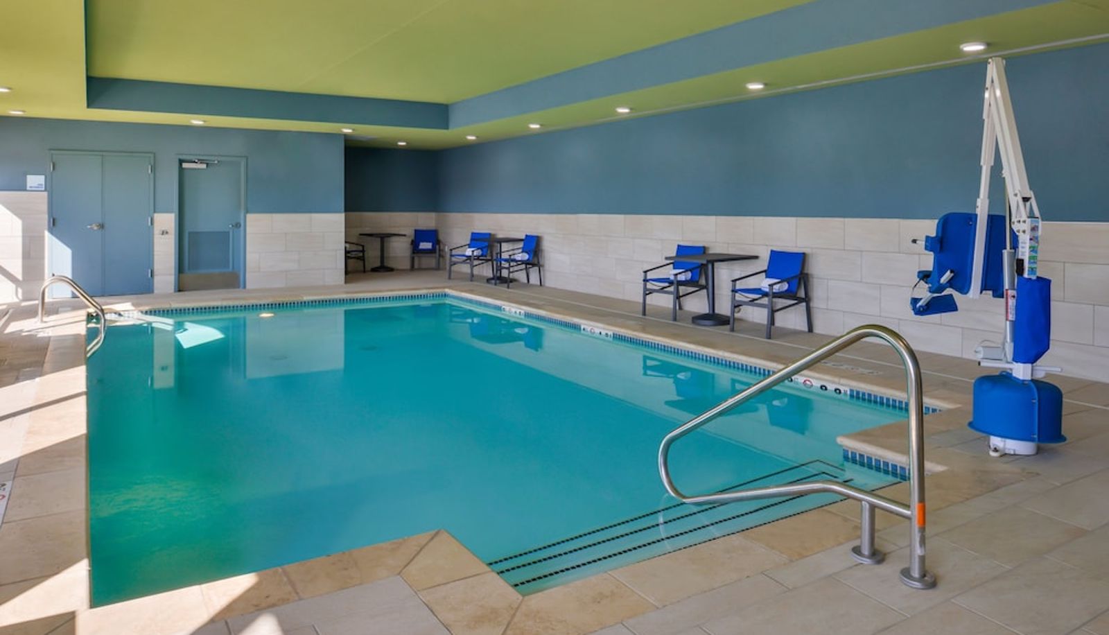 Pool - Holiday Inn Express & Suites LEE'S SUMMIT - KANSAS CITY by IHG