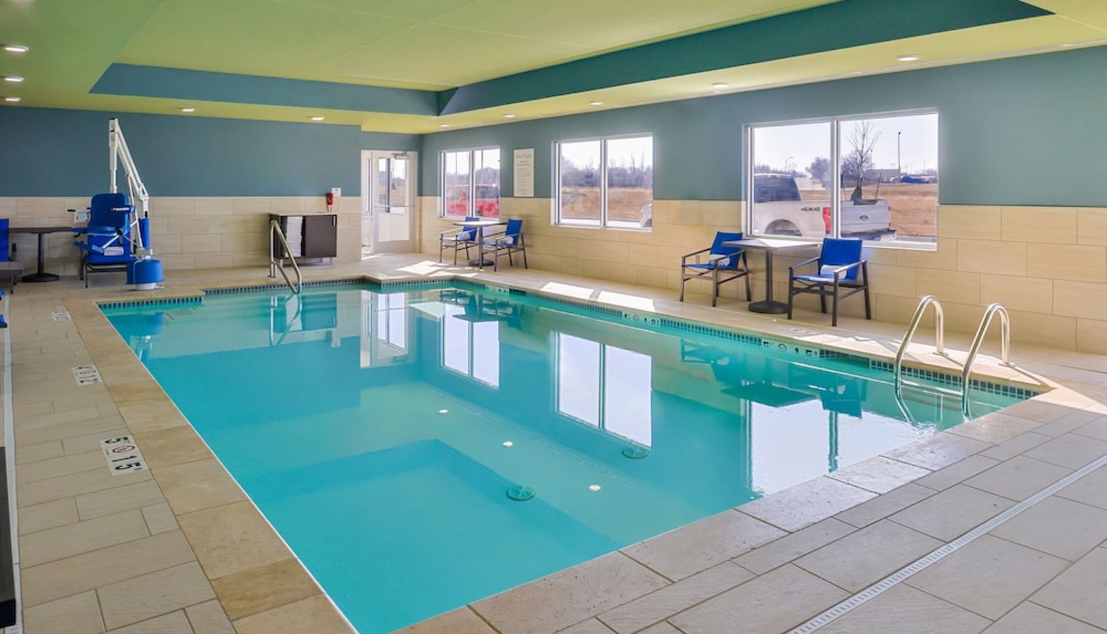 Pool - Holiday Inn Express & Suites LEE'S SUMMIT - KANSAS CITY by IHG