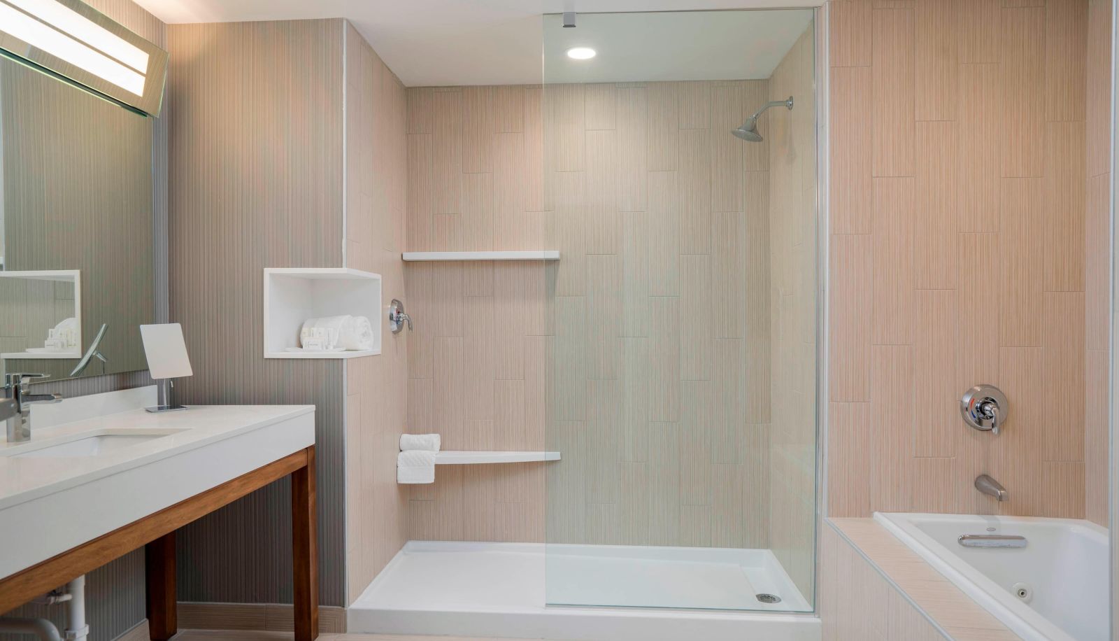 Zimmer - Courtyard by Marriott Niagara Falls USA