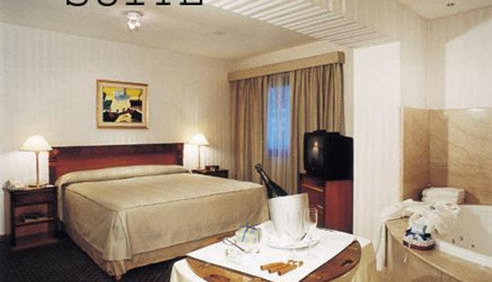Suite - Argenta Tower Hotel and Suites
