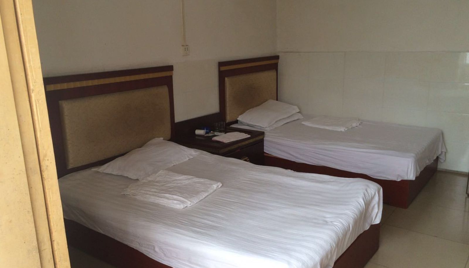 Camera - Yifeng Business Apartment