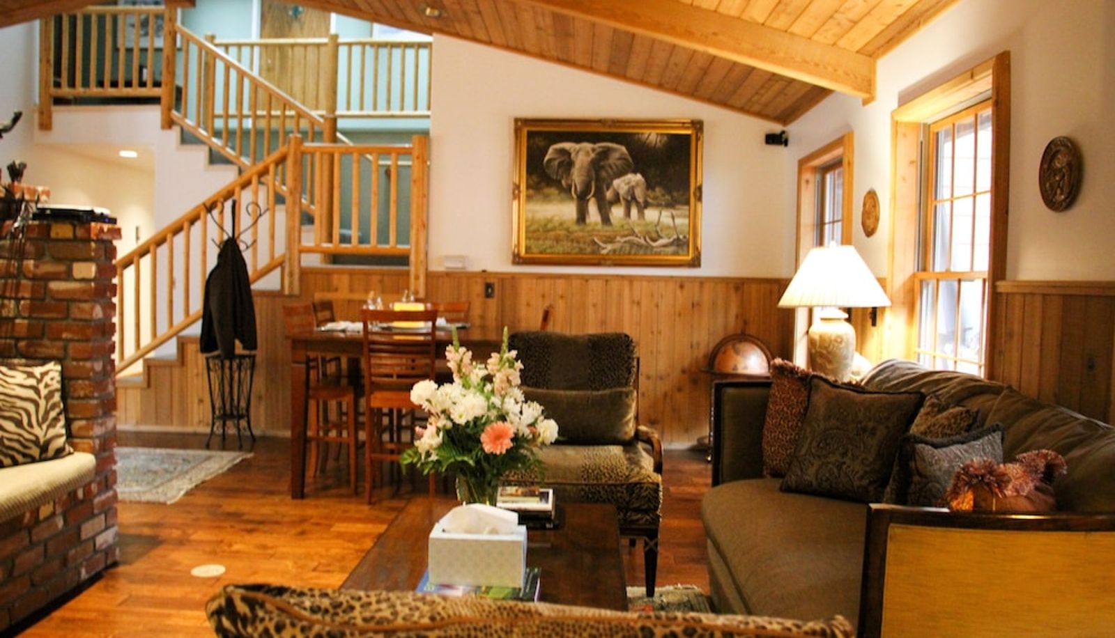 Hall - Alpenhorn Bed And Breakfast Inn