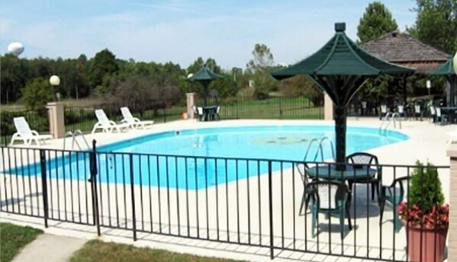 Piscine - Mariann Travel Inn Scottsburg