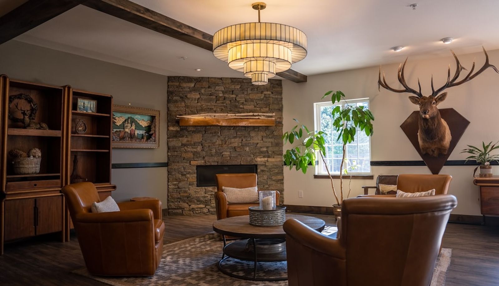 Salón - Blue Elk Inn