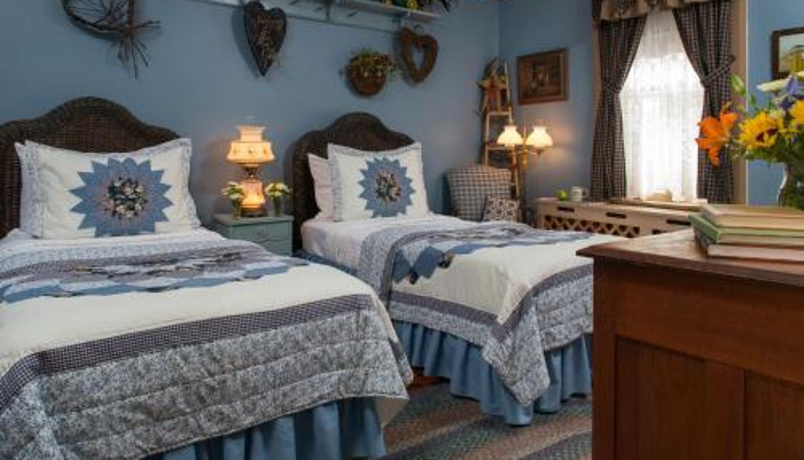 Room - 1825 Inn Bed and Breakfast