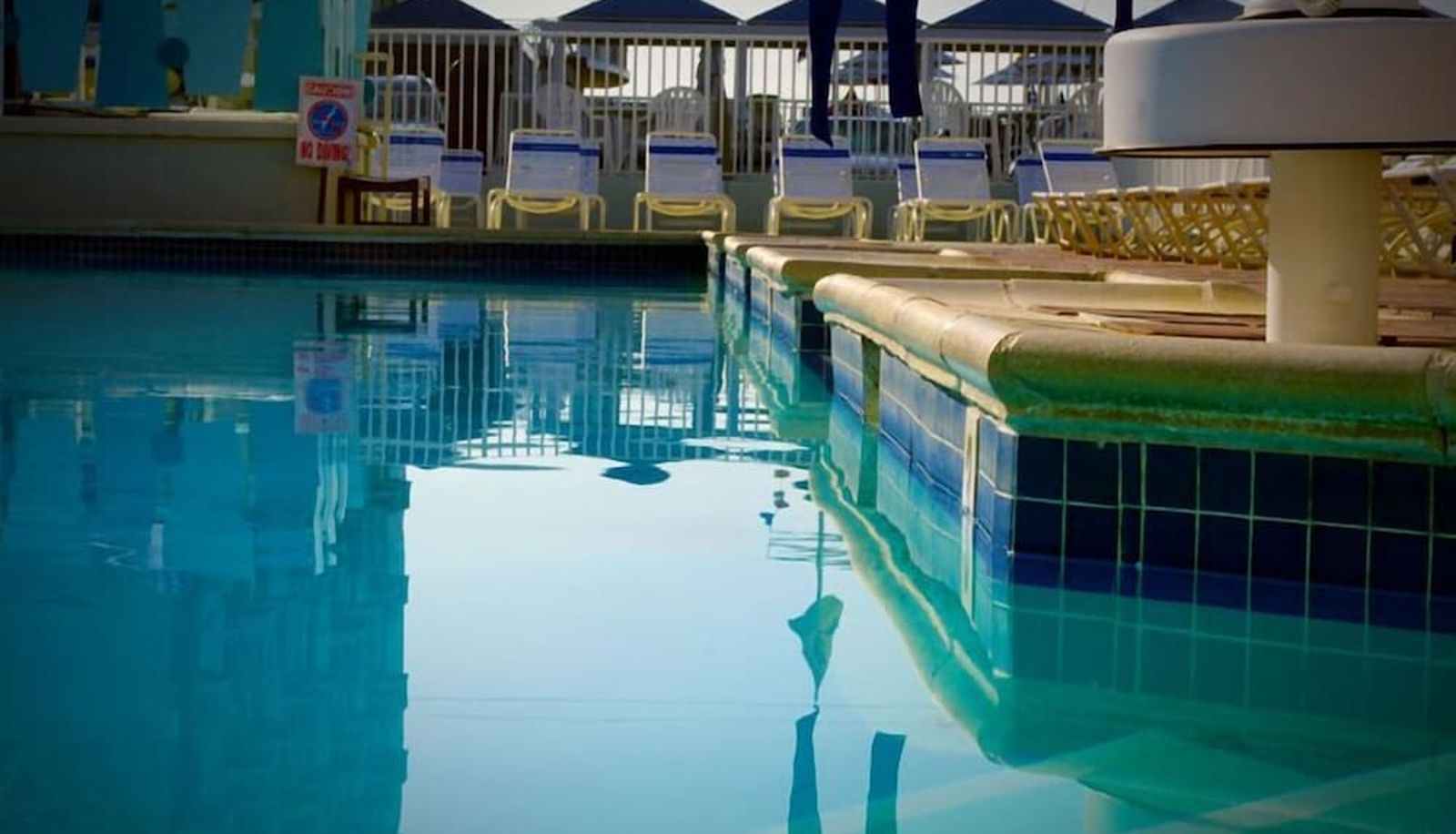 Pool - Jolly Roger Motel