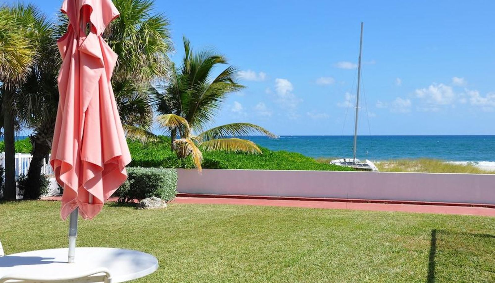 Golfbaan - Coral Tides Resort